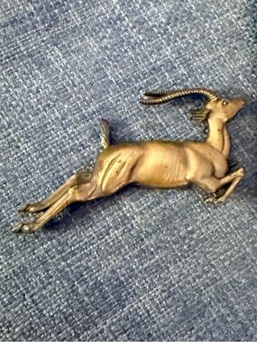 Signed JJ (Jonette Jewelry) Antelope Gazelle Brooch Pin